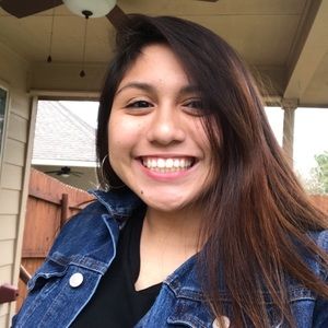 Meet your Posher, Anicia